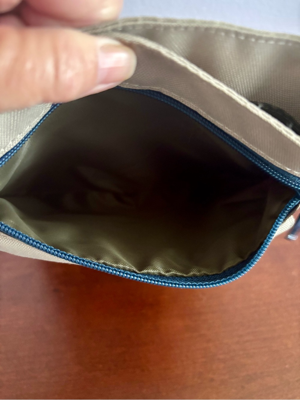 KAVU Crossbody Messenger Bag Beige Canvas Travel Utility Organizer Adjustable - Picture 6 of 12